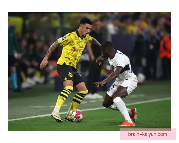 萨内防守参与度提升，展现出更全面的场上表现