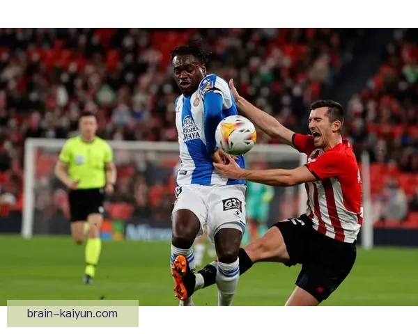 西甲毕尔巴鄂竞技球迷表现热情，球队主场氛围备受关注